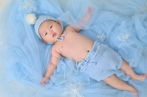广州代怀试管生子宝宝清晨咳嗽